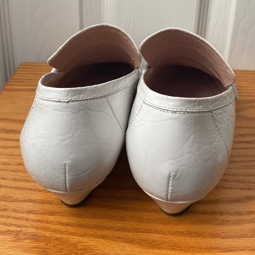SHUTZ Emelie Pointed Toe Loafer in White Croc Embossed Leather SZ 7.5B - Picture 6 of 15